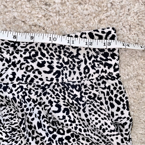 4 Sienna High Waist B&W Leopard Joggers - Picture 10 of 12
